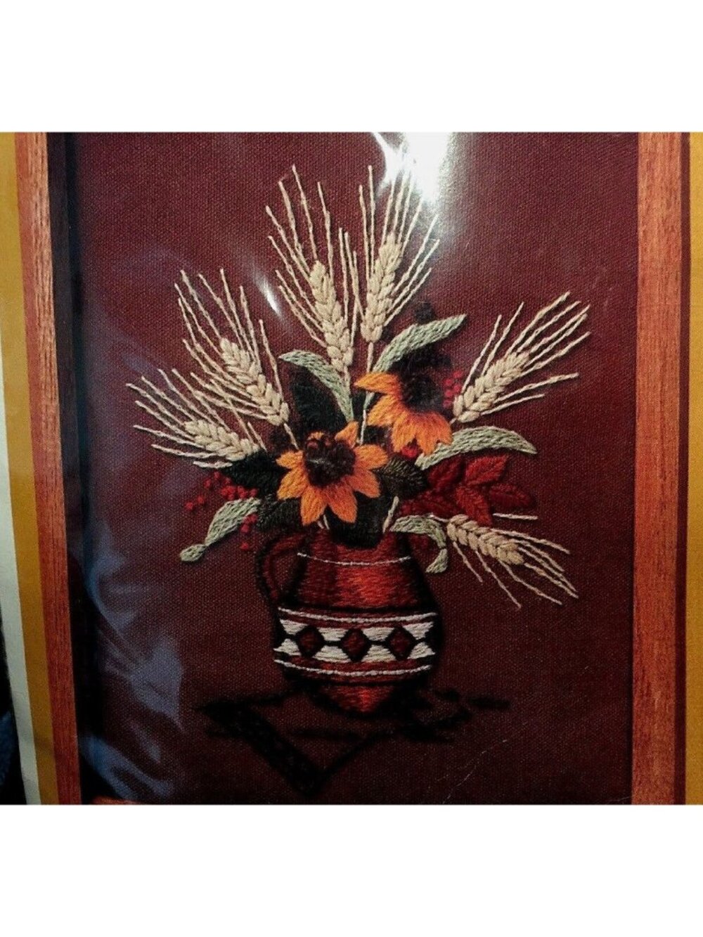 Creative Circle Embroidery Kit Cattails & Daisies # 0541~ 8 "x 10" Finished